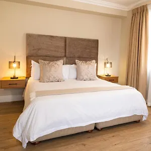 3-on-camps-bay-boutique-hotel.hotels-capetown.com/